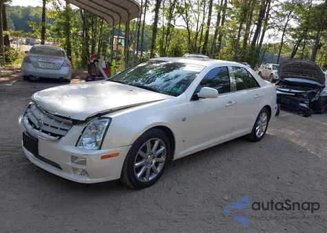 2007 Cadillac Sts V8 z USA, uszkodzony, nr VIN 1G6DC67A070187943